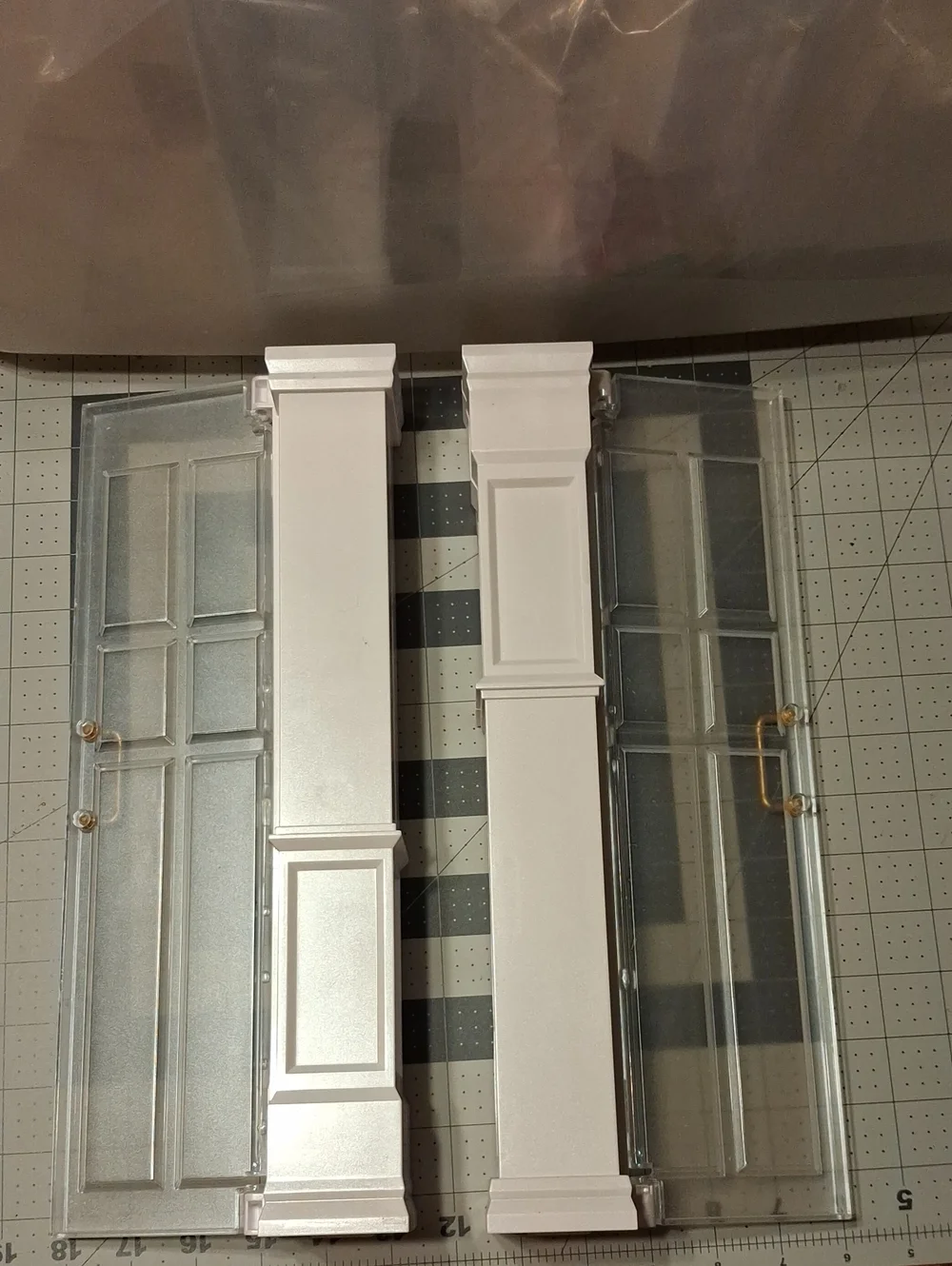 Rainbow High Dollhouse Double  Doors with Columns